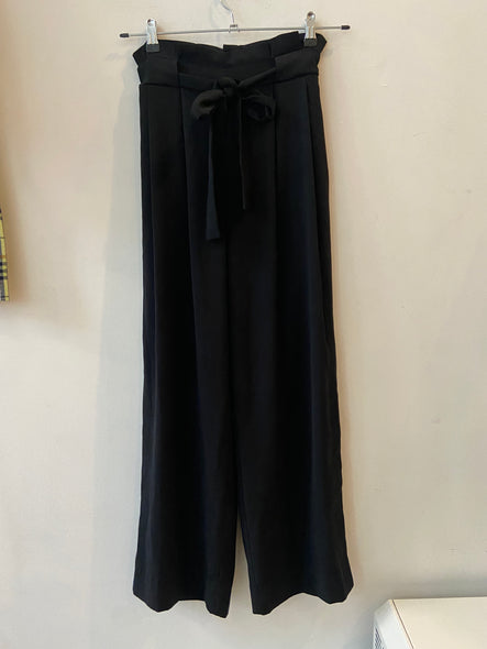 Black pants - Second Female