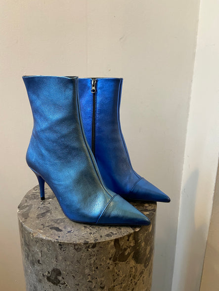 Blue Boots - Bronx