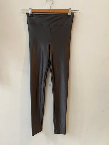 Dark grey leggings
