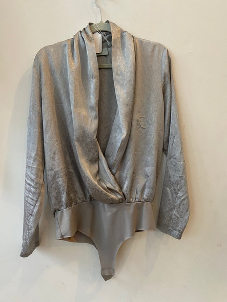 Silver blouse - Moves