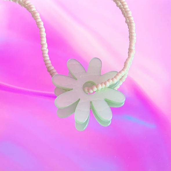 Robin Necklace Pale Green