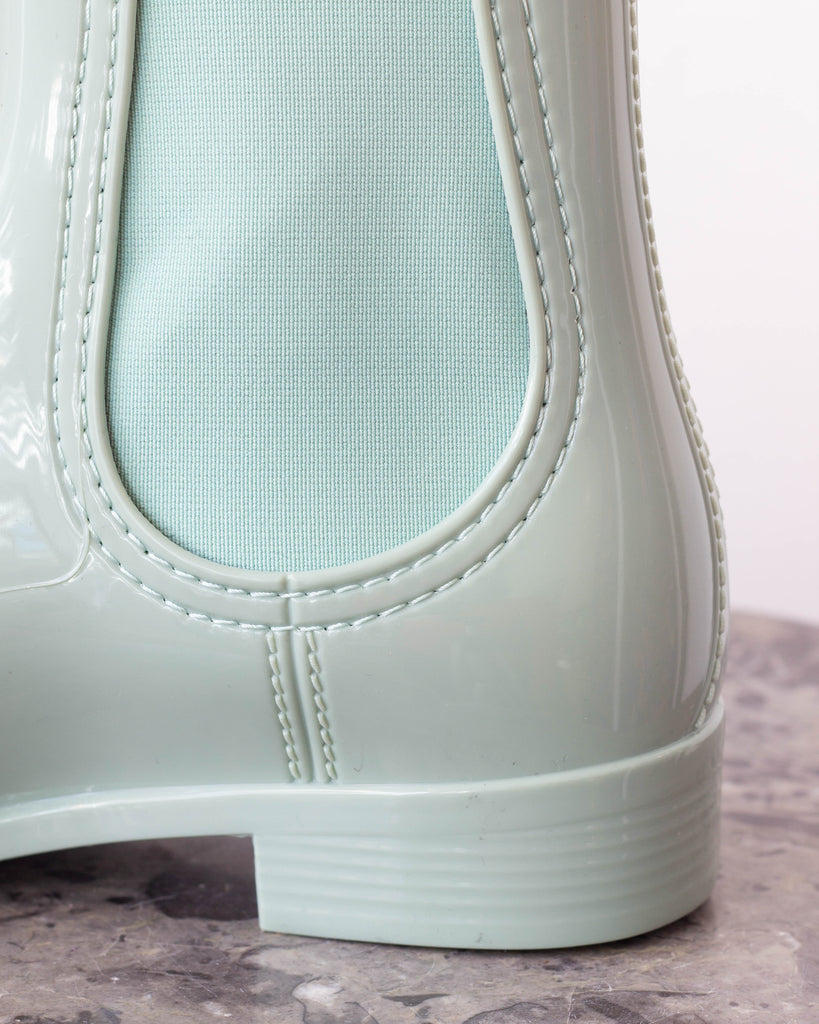 Frosty Green Comfy Boots Vegan