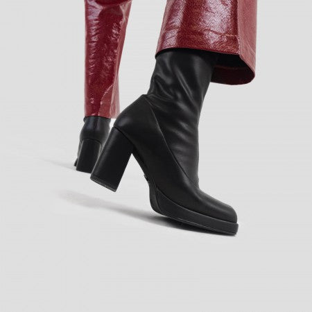 New Melanie Stretch Boots Black