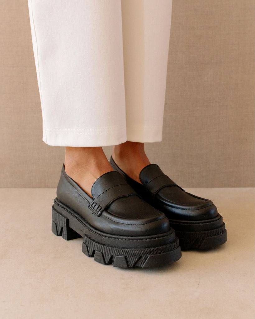 Trailblazer Vegan Black Loafer