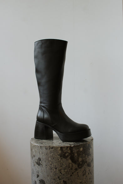 Destroy High Boot Black