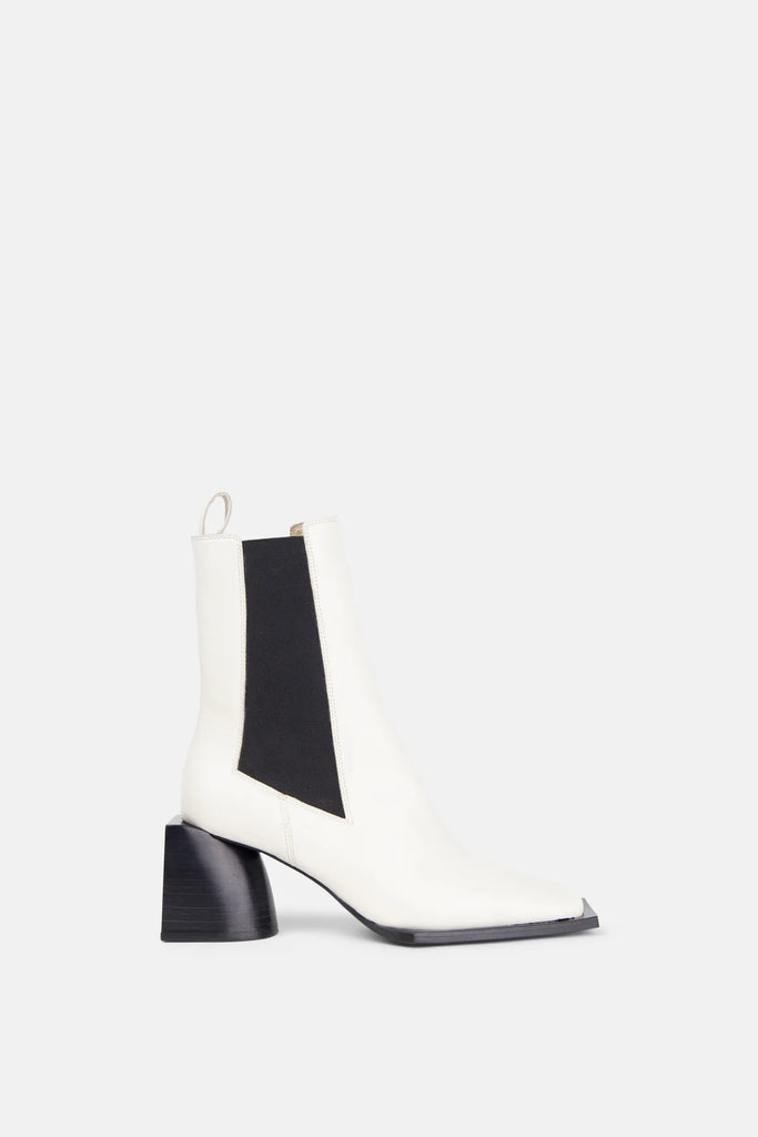 Luna Leather Ankle Boots Off White