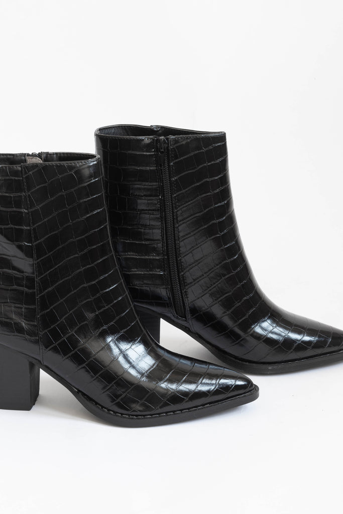Black Croco Effet Ankle Boots