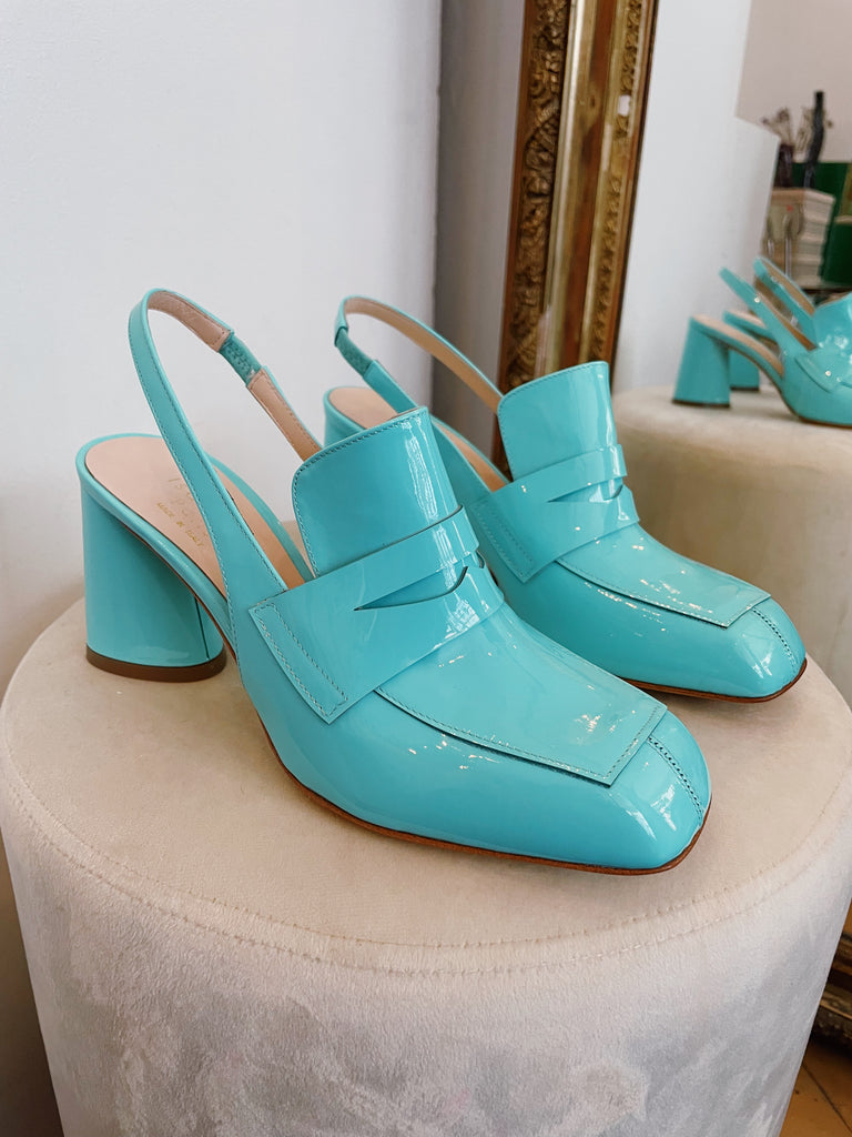 Vernice Acqua Sandals
